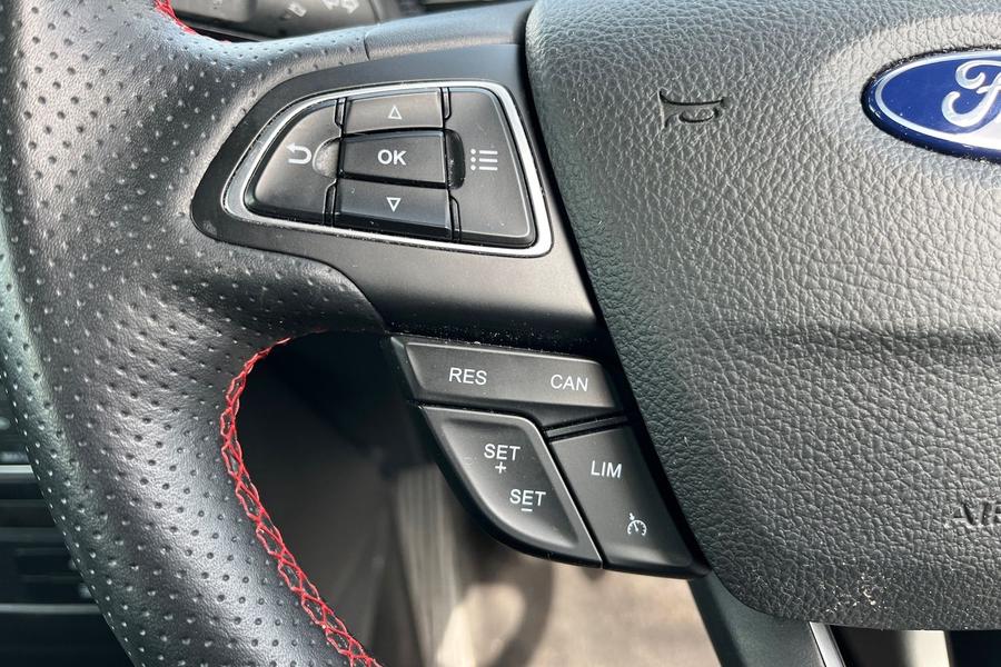 Ford EcoSport Photo autoimg-bf52732ea261c456be76f5eb8519d5235d3fd3ce.jpg
