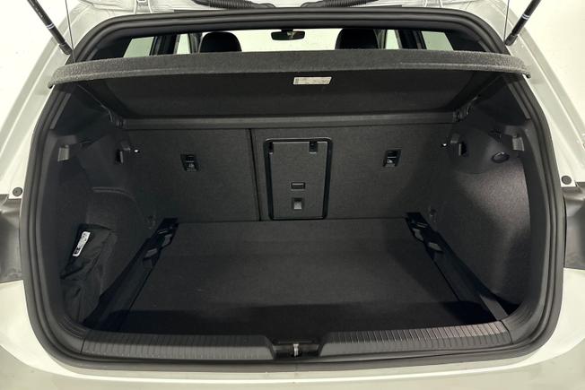 Volkswagen Golf Photo 12