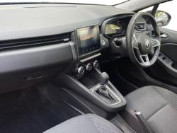 RENAULT Clio Photo 2