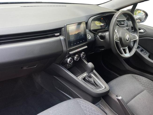RENAULT Clio Photo 2