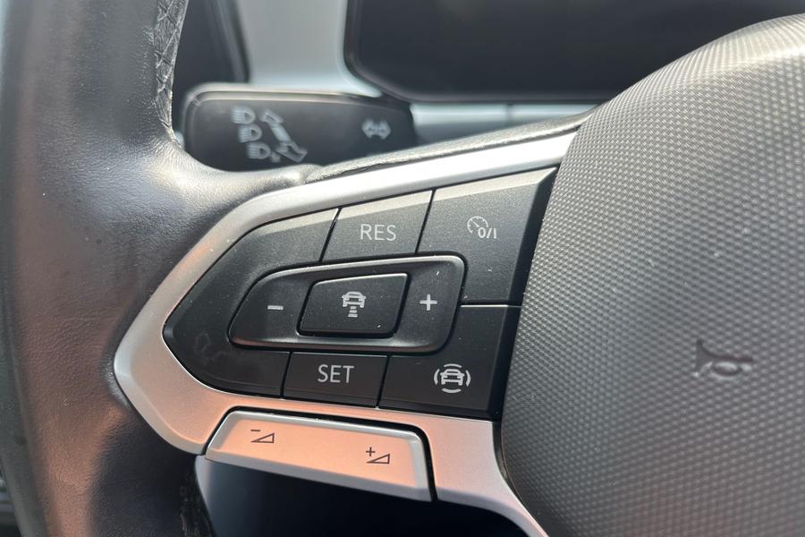 Volkswagen T-ROC Photo autoimg-bf573b10661f97e048c18a316b0555ab4a2bc175.jpg