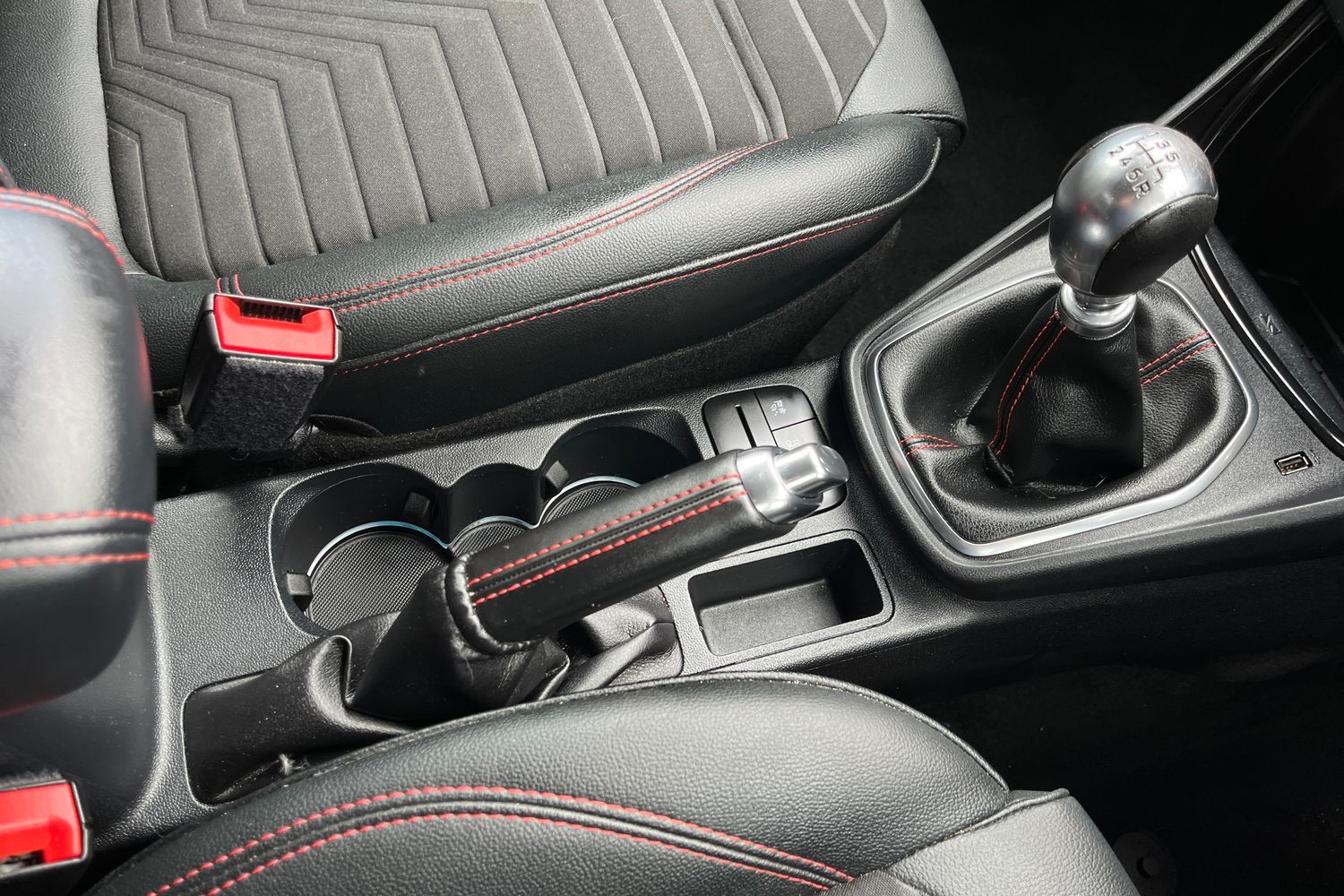 Ford PUMA Photo 37