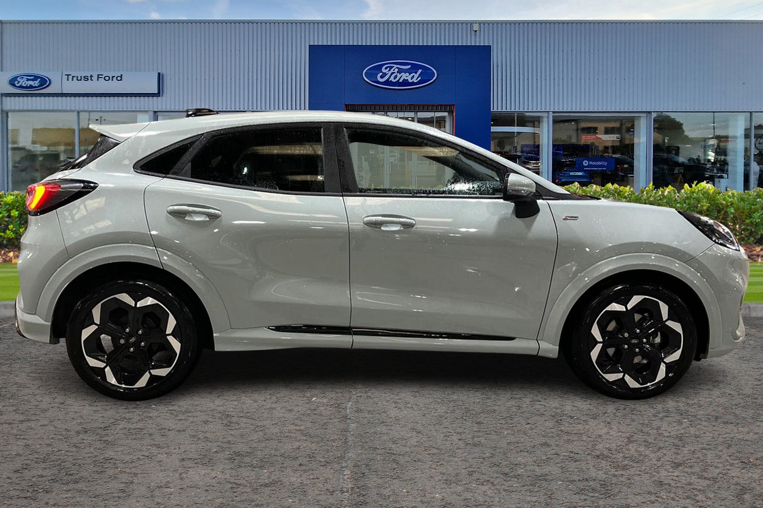 Ford PUMA Photo 2