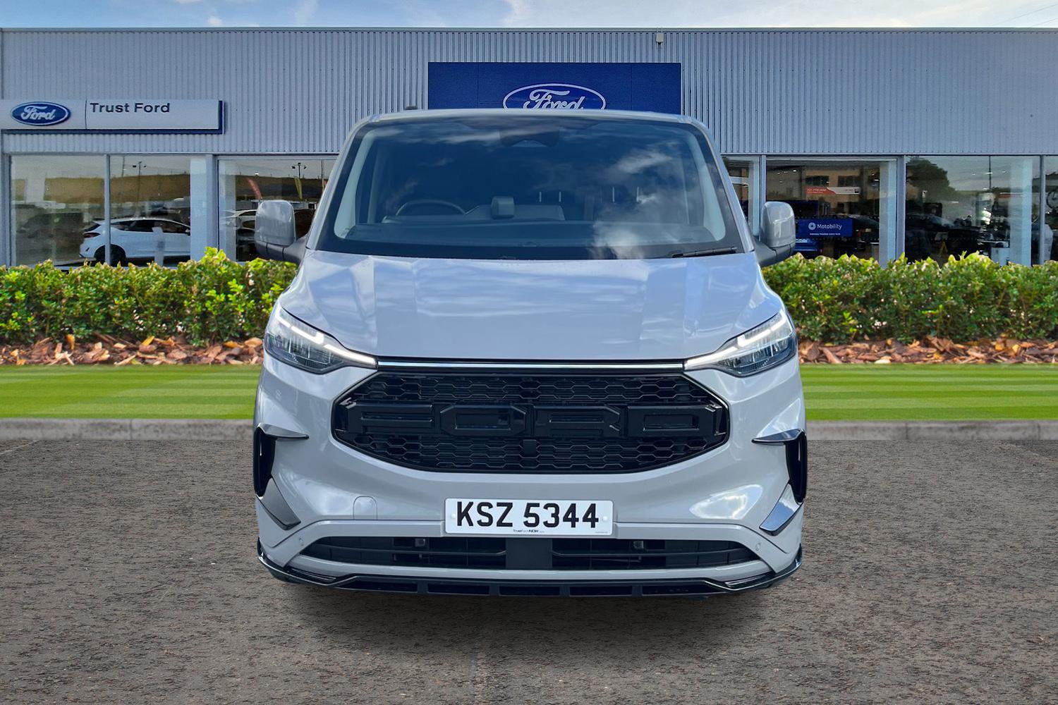 Ford Transit Custom Photo 11