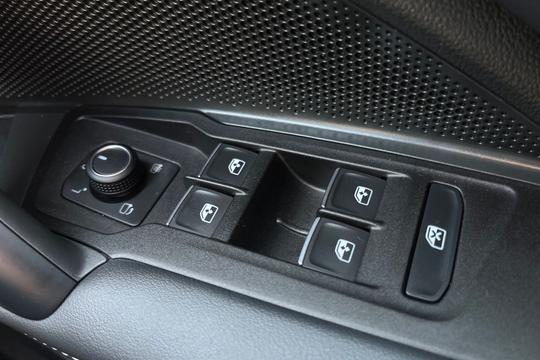 Volkswagen Tiguan Photo autoimg-bf62fa4b8084ea3277677e68f5dd7321e1d8603e.jpg
