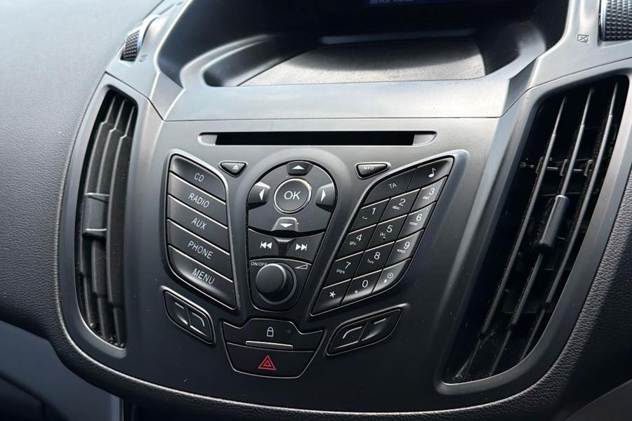 Ford KUGA Photo autoimg-bf64d3d6623c566e42e76da7e880450828e71a46.jpg
