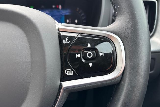 VOLVO XC60 Photo 17