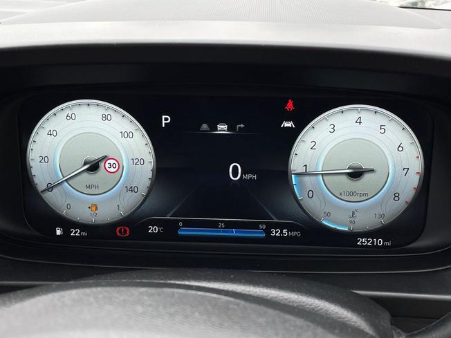 HYUNDAI Bayon Photo 15