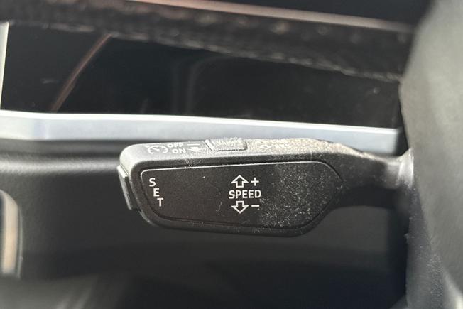 AUDI Q3 Photo 37