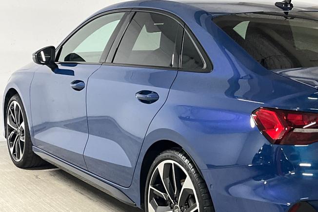 AUDI S3 Photo 32