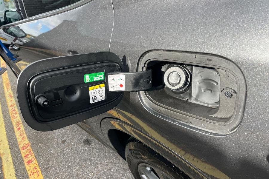 Ford Kuga Photo autoimg-bf6cf94cb0e98e4d957a9da1117f748d0d43b4ac.jpg