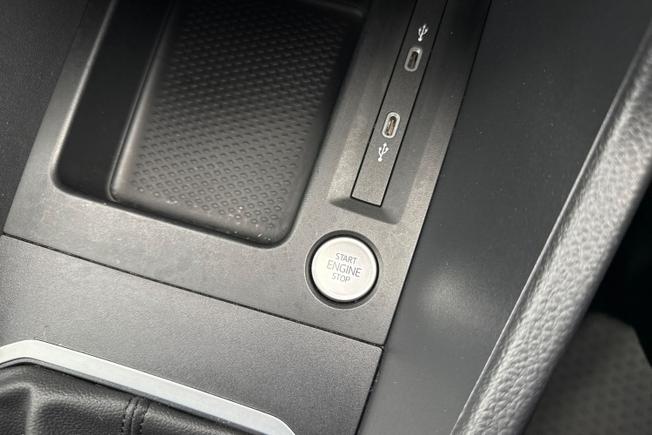 VOLKSWAGEN Caddy Photo 33