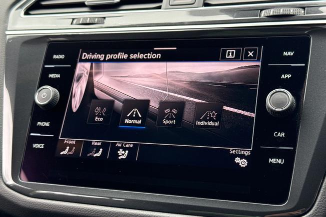 VOLKSWAGEN Tiguan Photo 39