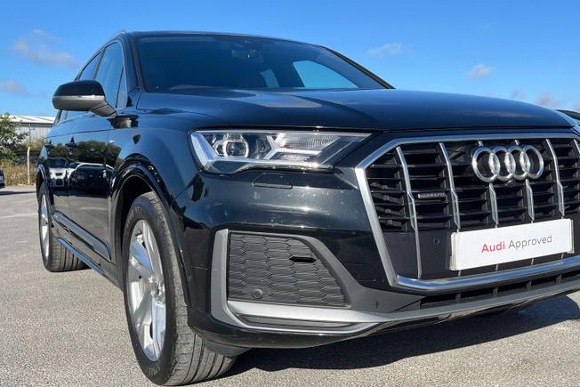 AUDI Q7 Photo 19