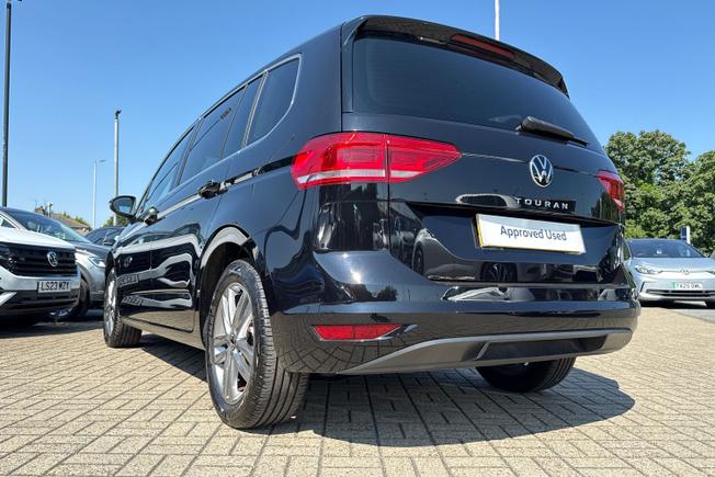 VOLKSWAGEN Touran Photo 42