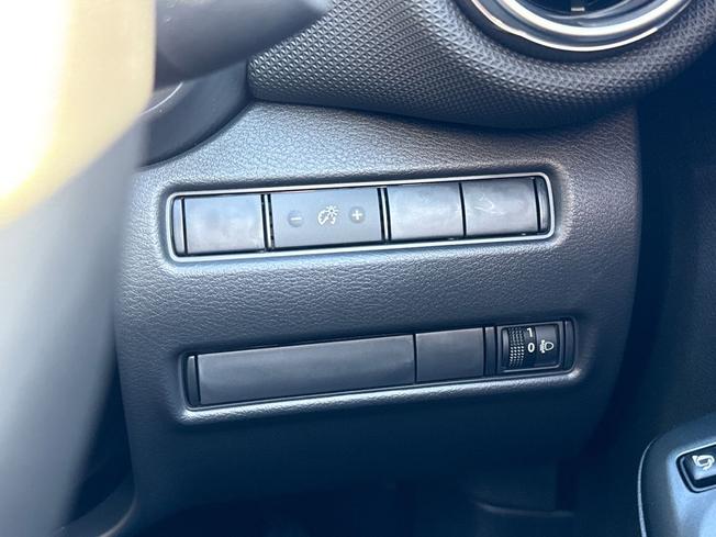 NISSAN Juke Photo 23