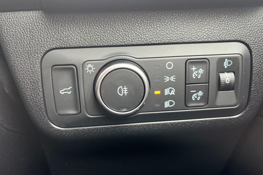 Ford KUGA Photo autoimg-bf8724d50e72d775f9676664bfb8db973d307e94.jpg