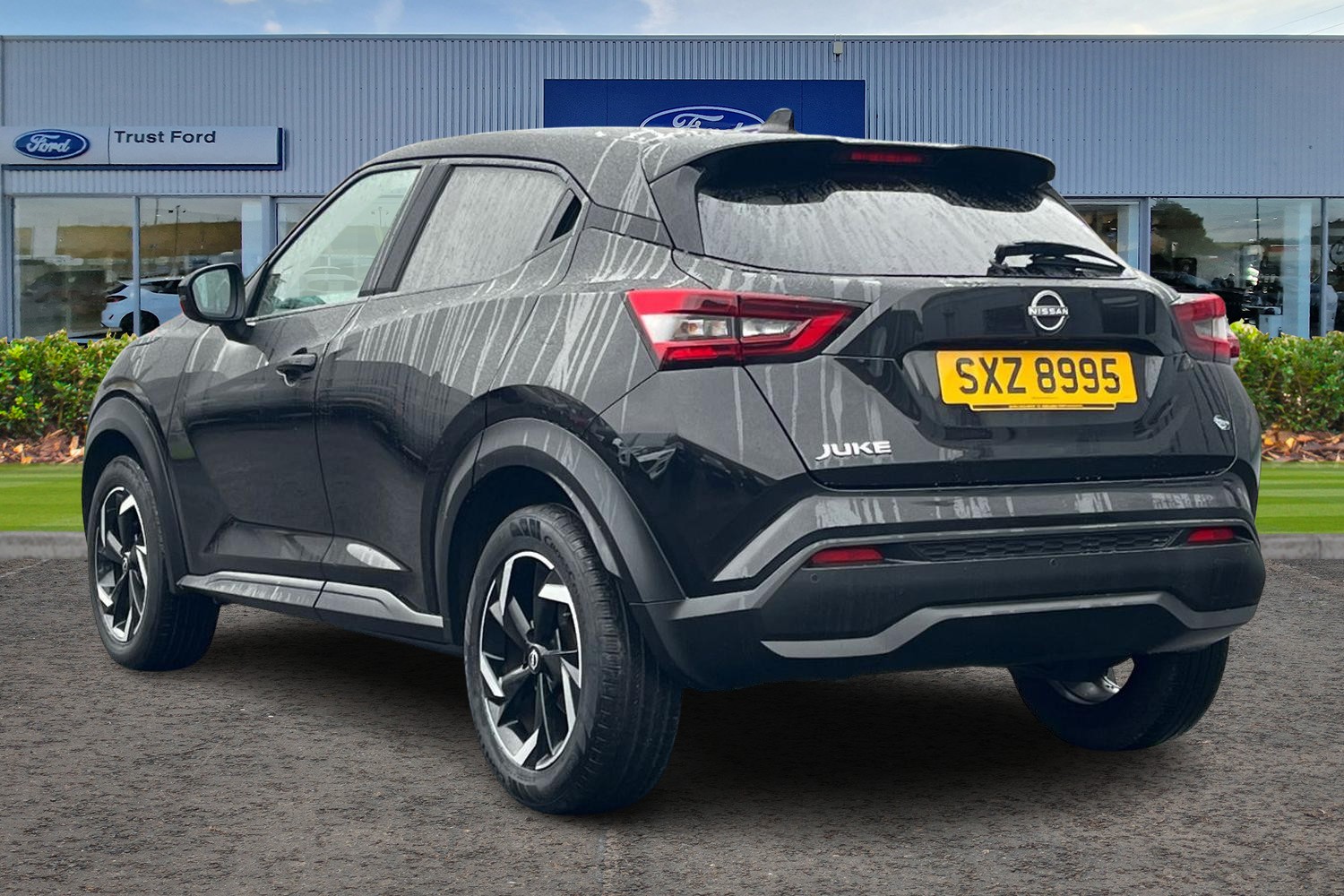 Nissan JUKE Photo 1