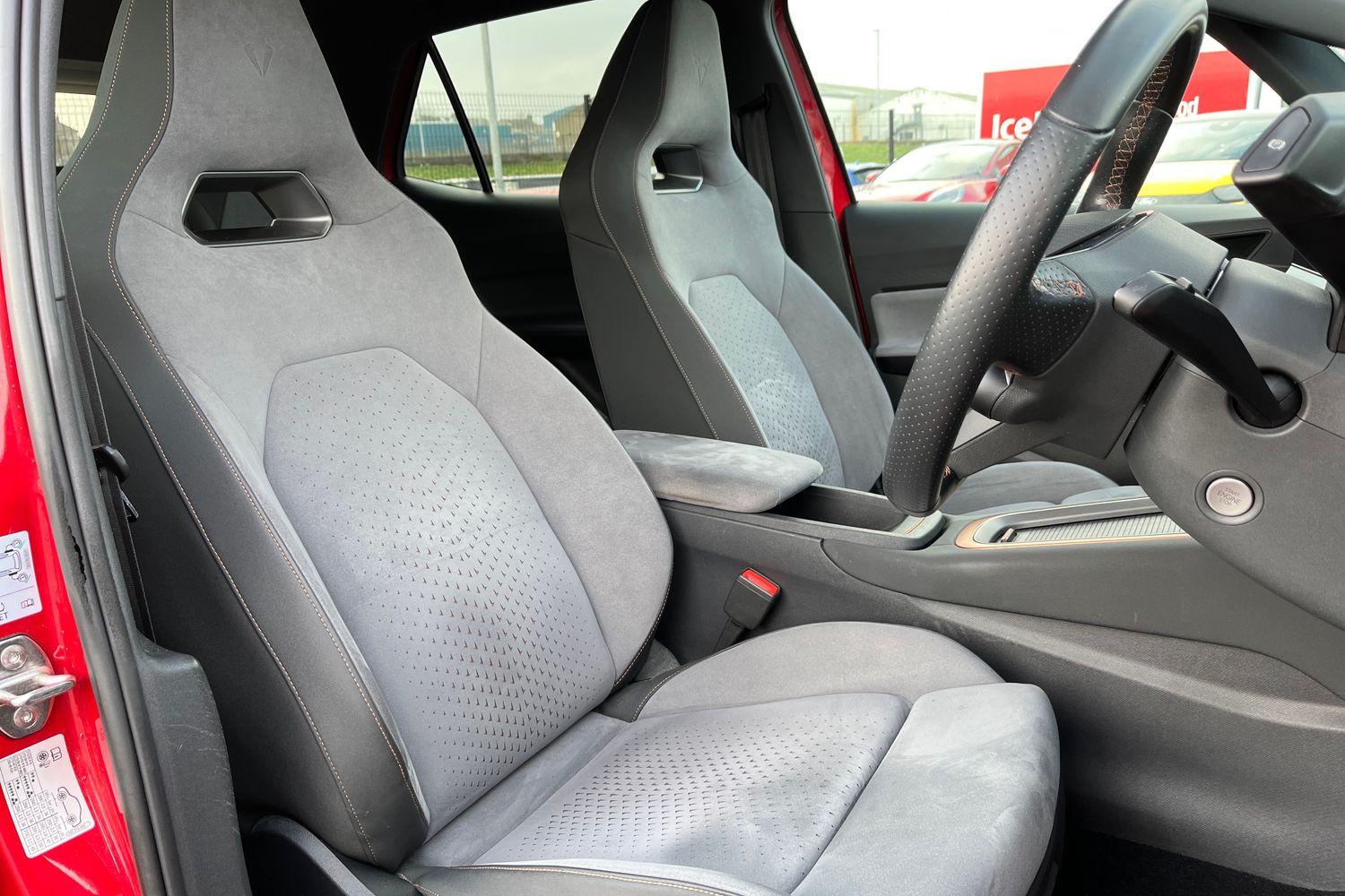 CUPRA BORN Photo 16