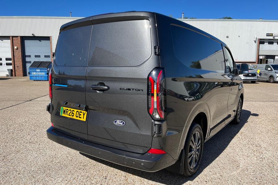 Ford E-TRANSIT CUSTOM Photo autoimg-bf8c466a52181e99e069a64331d589e5d03de17d.jpg