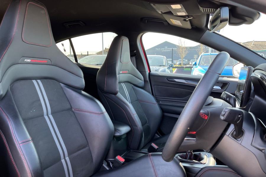 Ford Focus Photo autoimg-bf8c4ec8e7a1455508d673aea288fd4998c3fe90.jpg