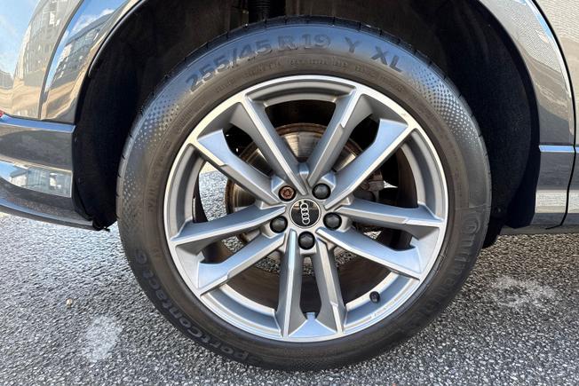 Audi Q3 Photo 32