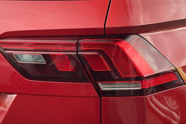 VOLKSWAGEN Tiguan Allspace Photo 18