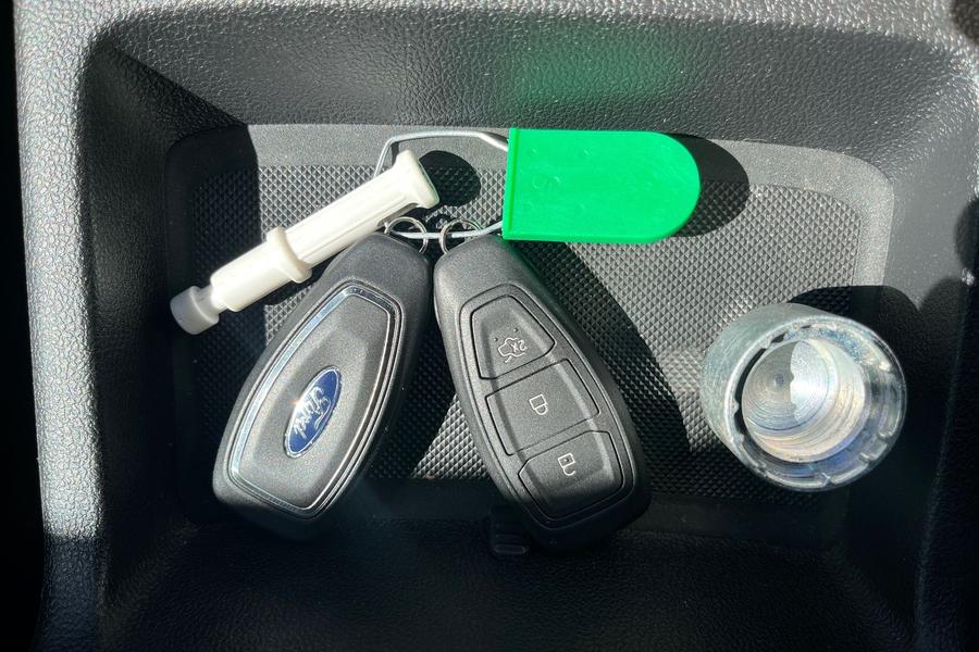 Ford KUGA Photo autoimg-bf953746934e1ea0c974e38c5fd31fcffd71599f.jpg