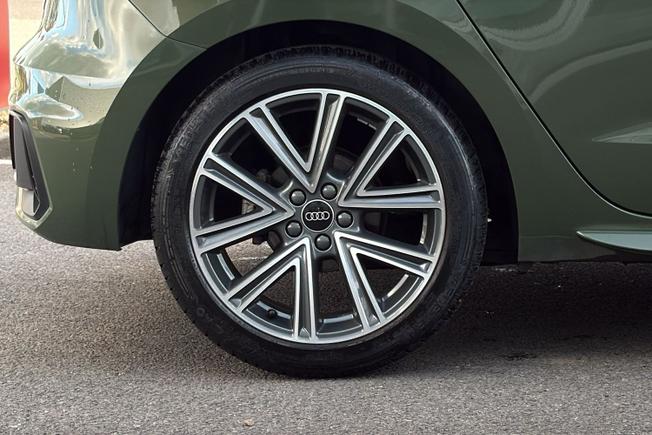 AUDI A1 Photo 5