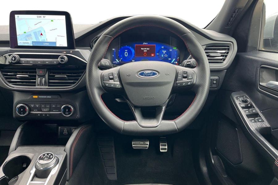 Ford Kuga Photo autoimg-bf99d947c7e00a2c3ac73b8baa5a5a889a0966af.jpg