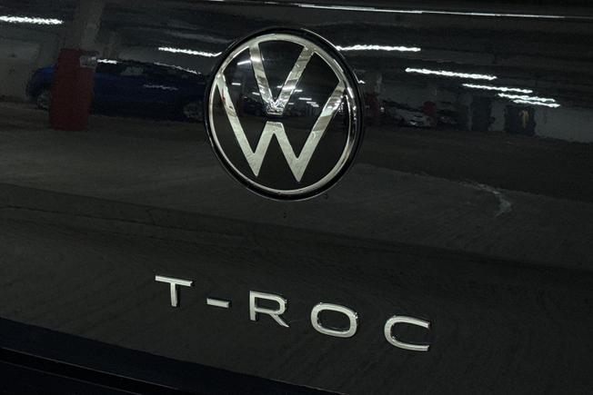 VOLKSWAGEN T-Roc Photo 37