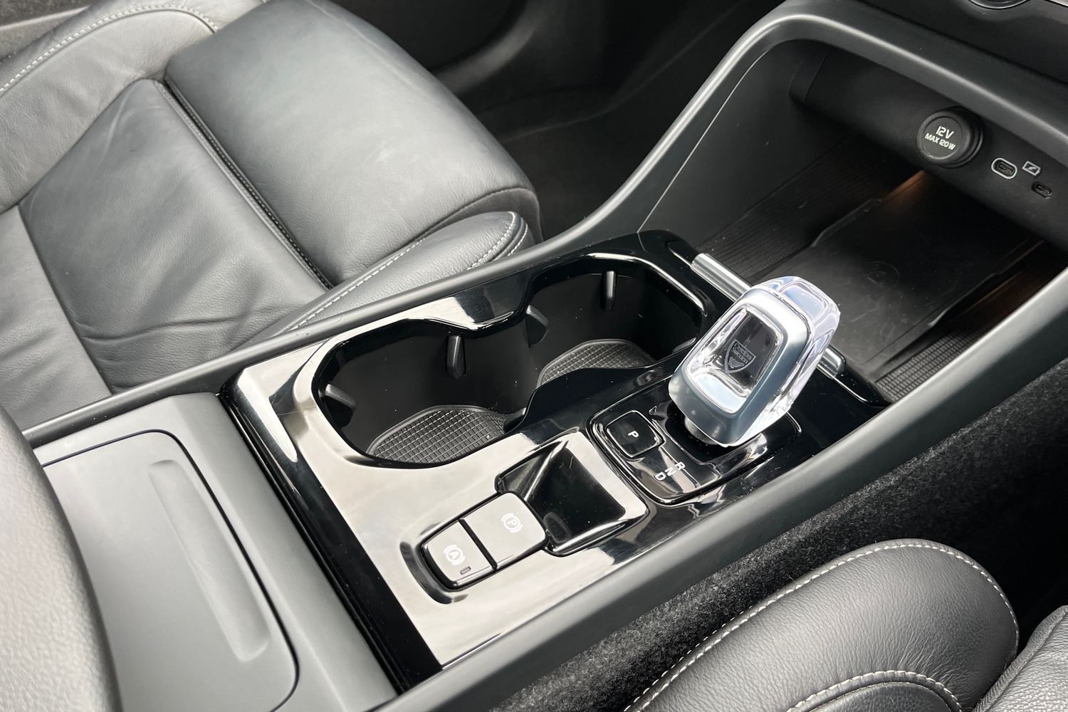 Volvo XC40 Photo 29