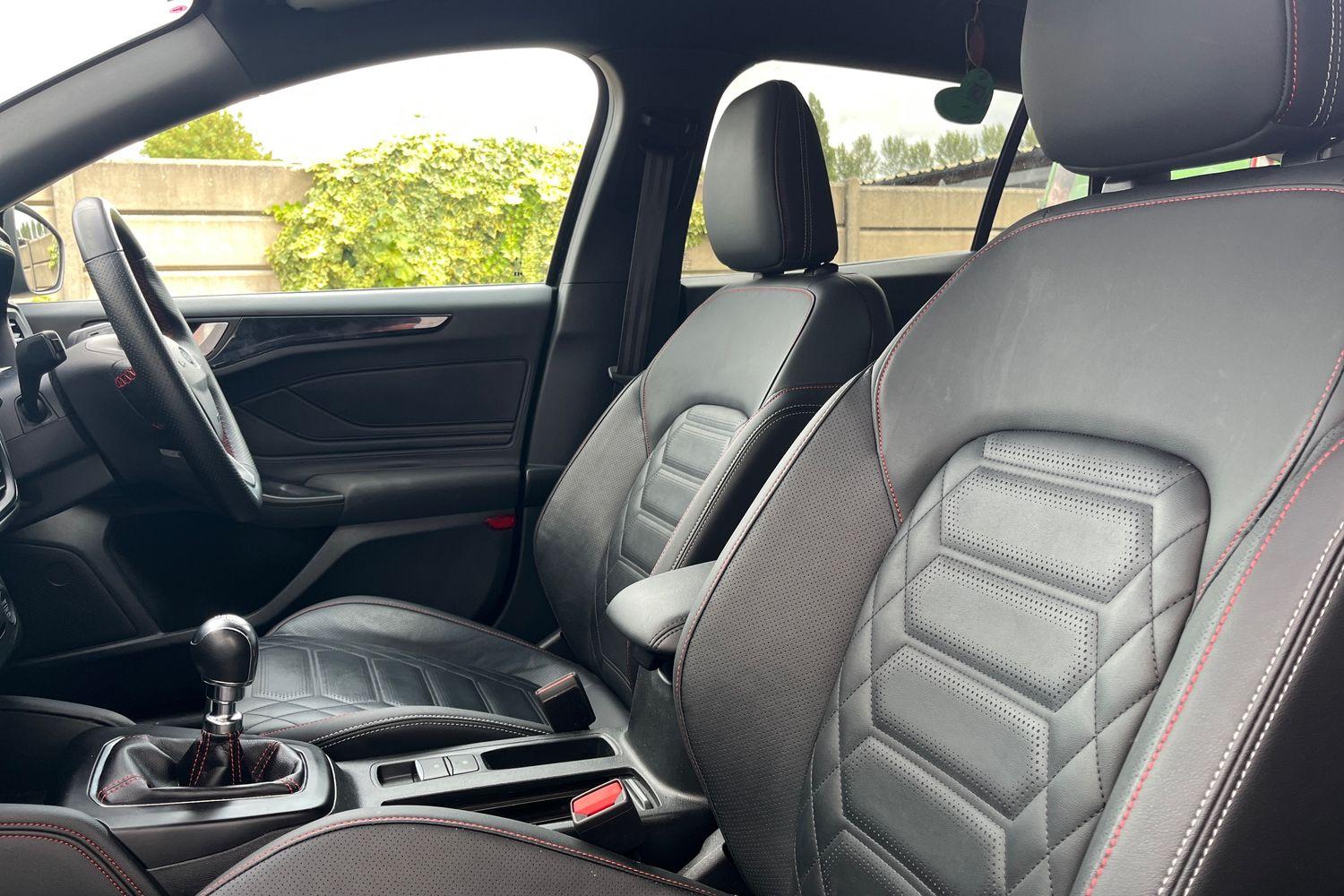 Ford FOCUS Photo 18