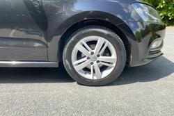 VOLKSWAGEN Polo Photo 5