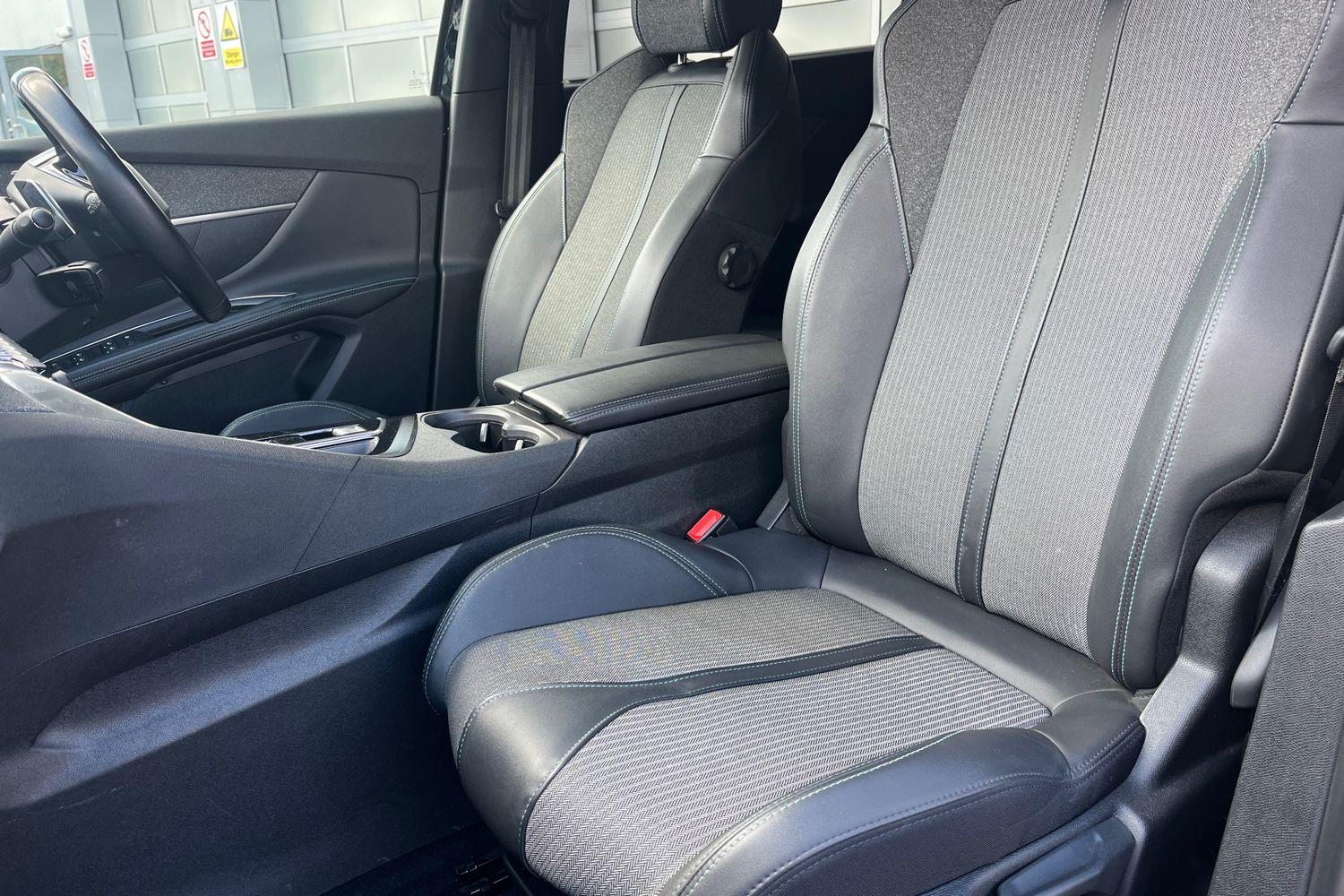 Peugeot 5008 Photo 18