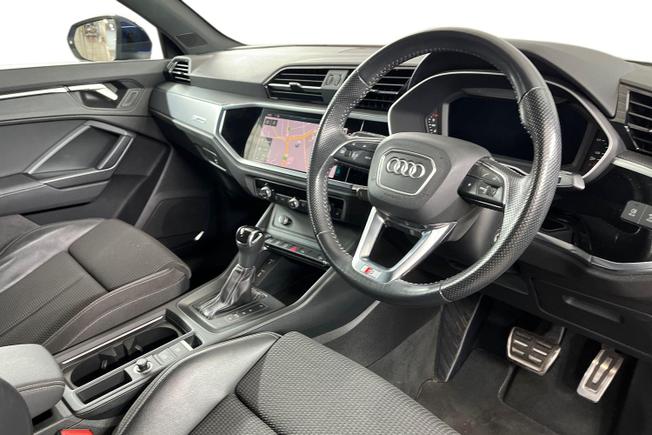 Audi Q3 Photo 6