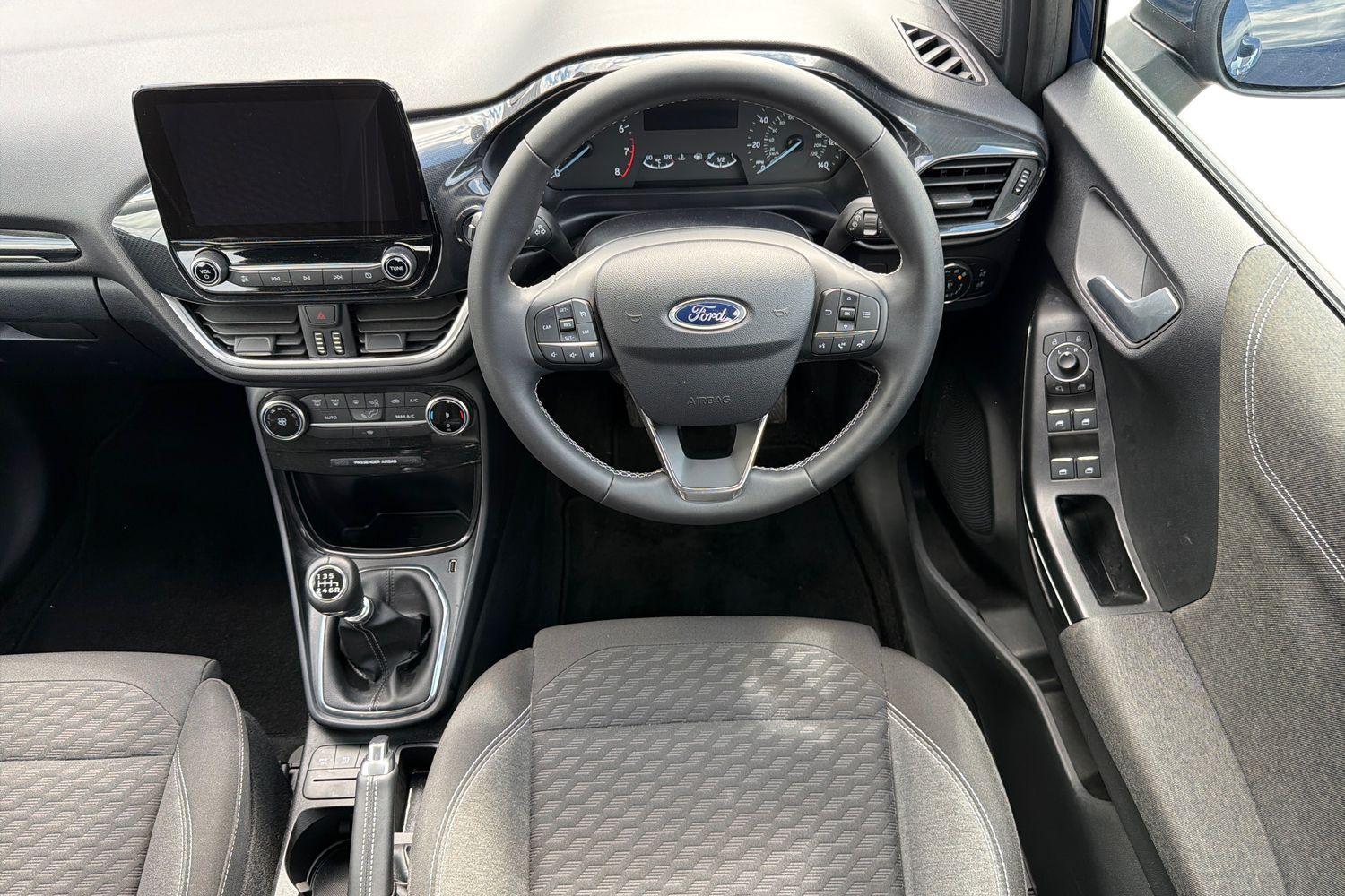 Ford PUMA Photo 10