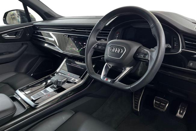 AUDI Q7 Photo 6