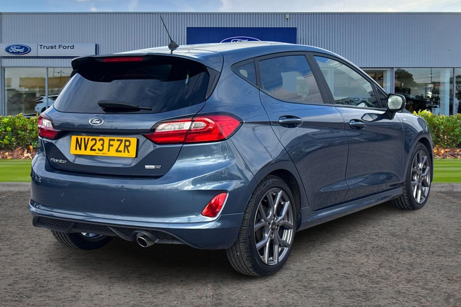 Ford FIESTA Photo 3