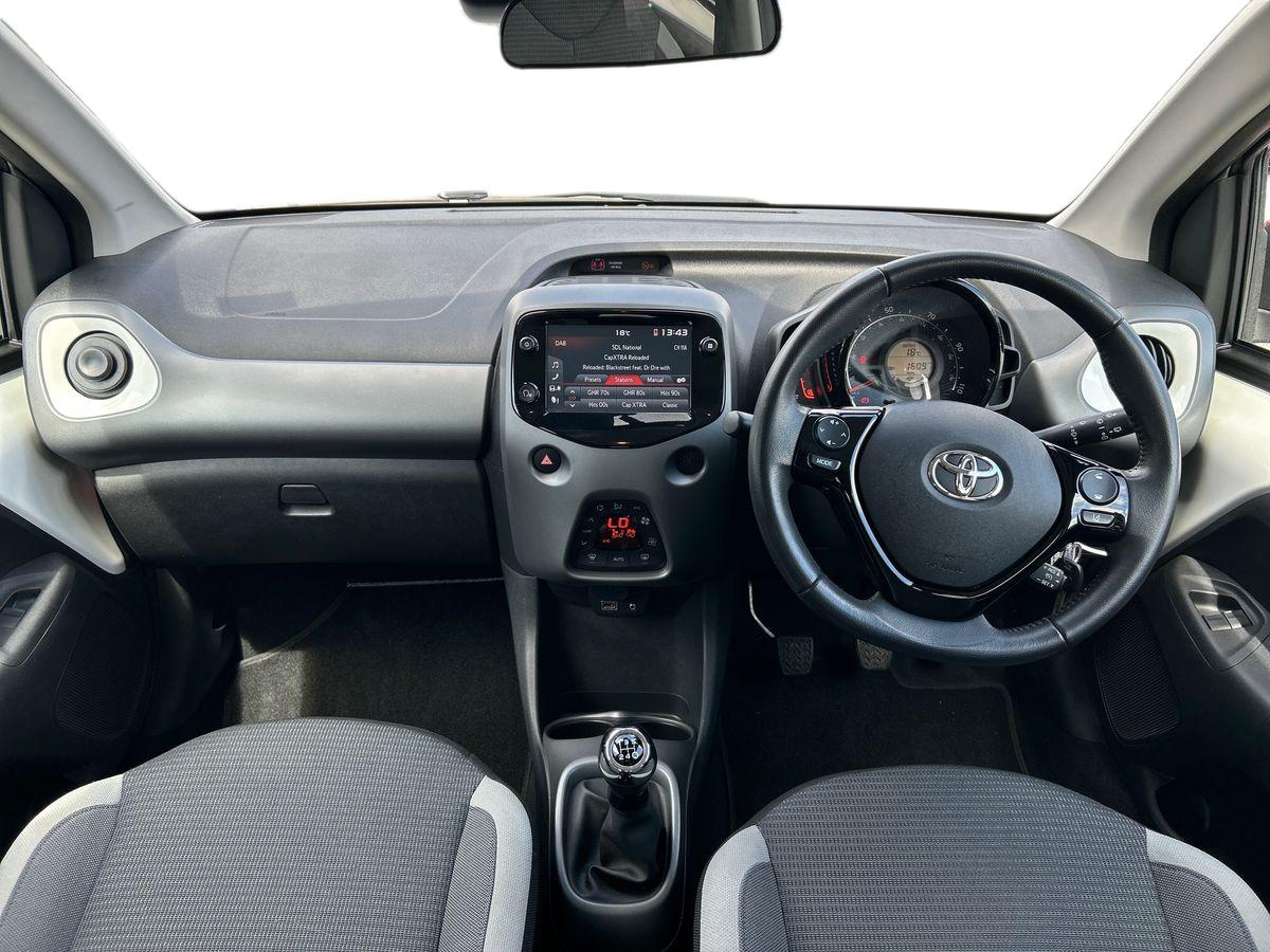 Toyota AYGO Photo 8