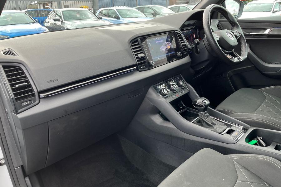Skoda KAROQ Photo autoimg-bfb874bb82602e8e7bad09f50eeeffaaad27d4cf.jpg