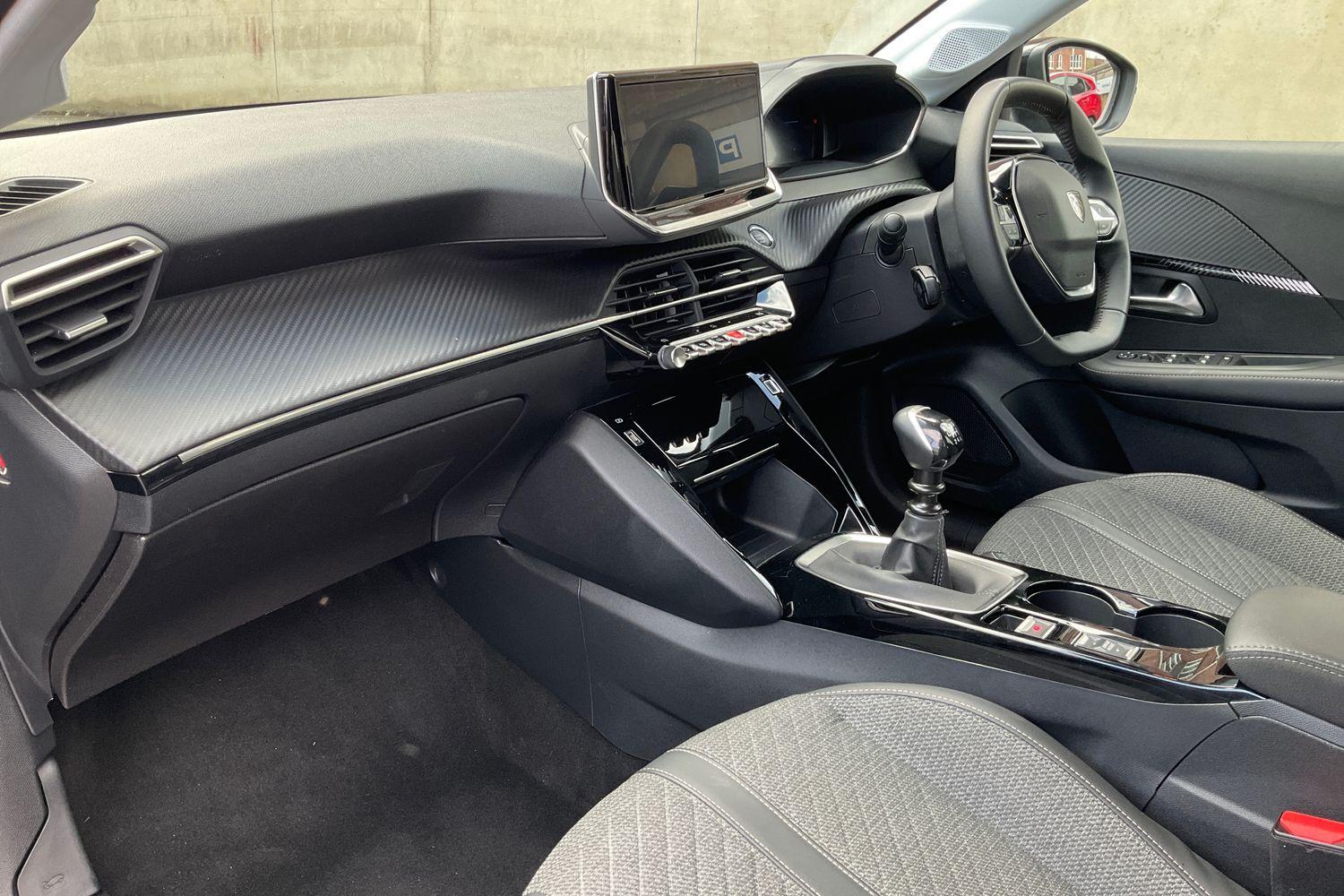 Peugeot 208 Photo 17