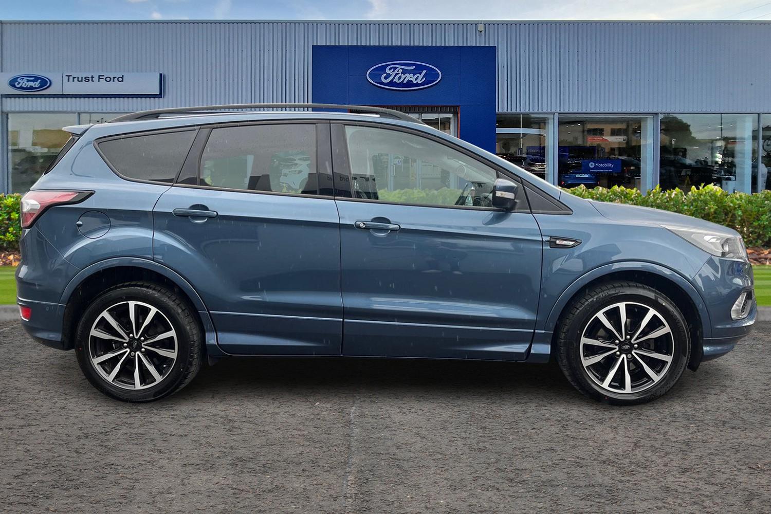 Ford KUGA Photo 2