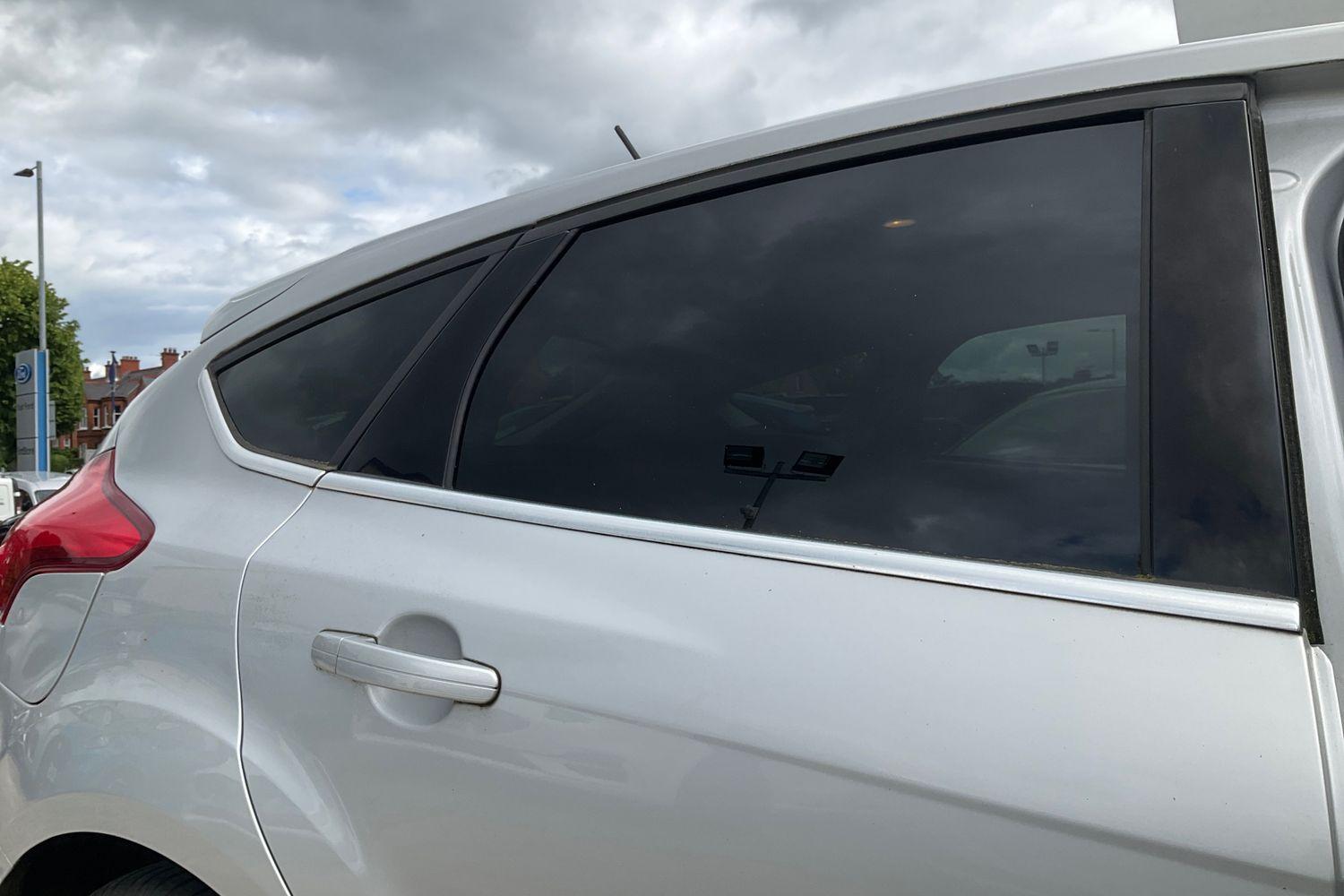 Ford FOCUS Photo 37