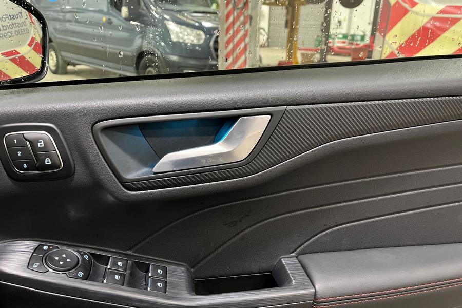 Ford KUGA Photo autoimg-bfbf2b3767cab9d76a719352f88d4c6020350629.jpg