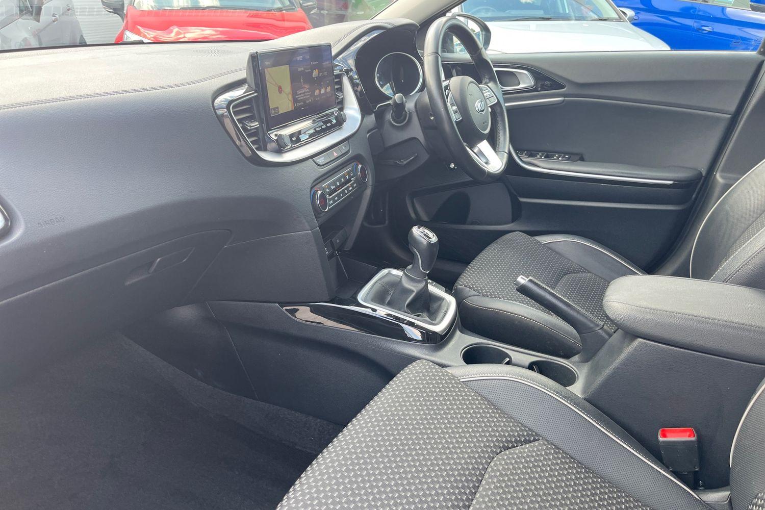Kia CEED Photo 17