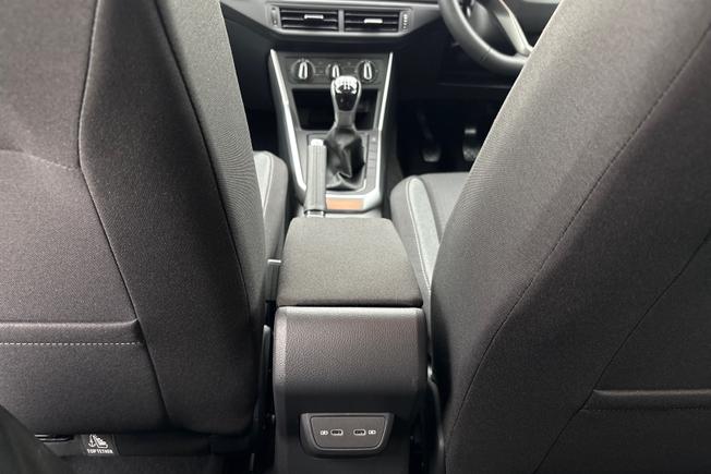 Volkswagen  Polo  Photo 29