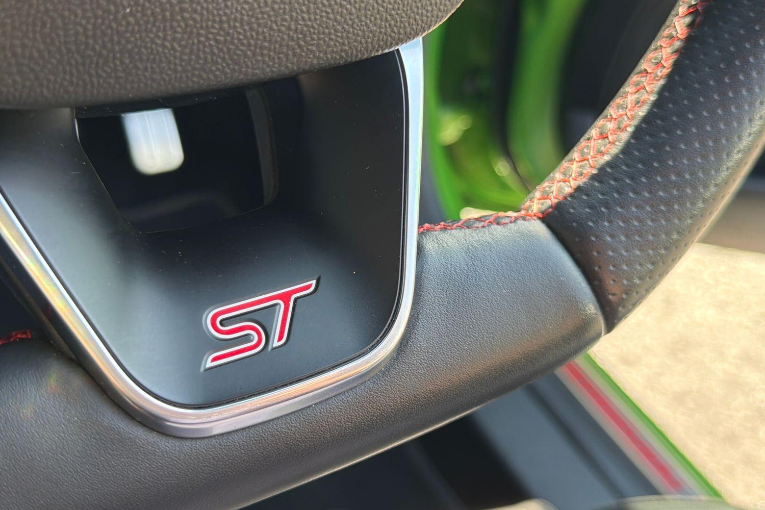 Ford FIESTA Photo 31