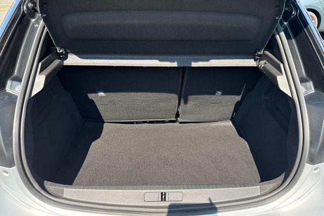 VAUXHALL Corsa Photo 12
