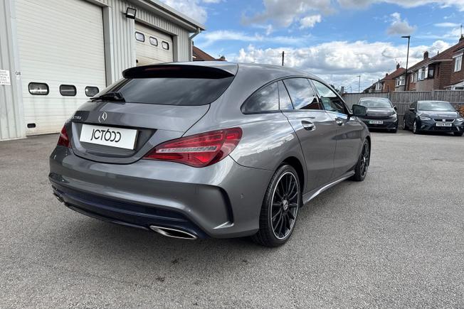 MERCEDES-BENZ CLA Class Photo 23